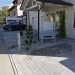 Appartamento Moderne Dachgeschosswohnung Mit Garten, Pool, Balkon Maineck